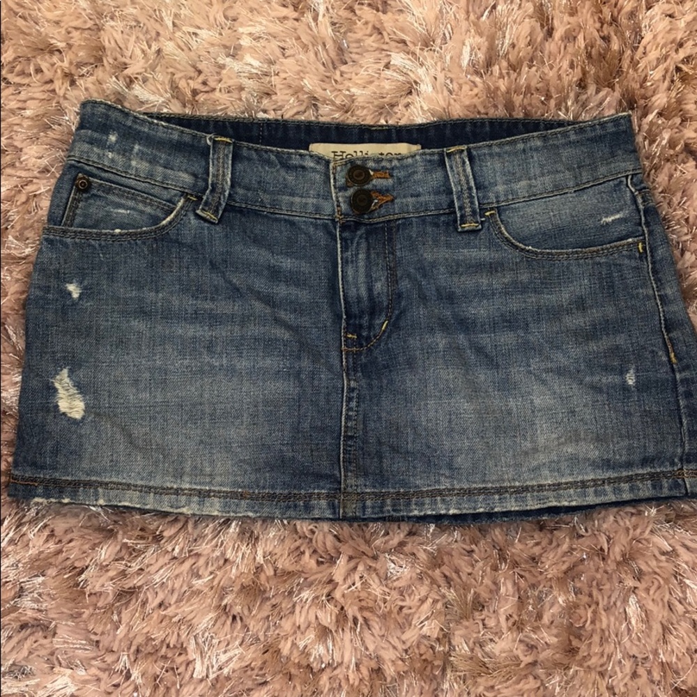 Hollister jeans skirt size 3